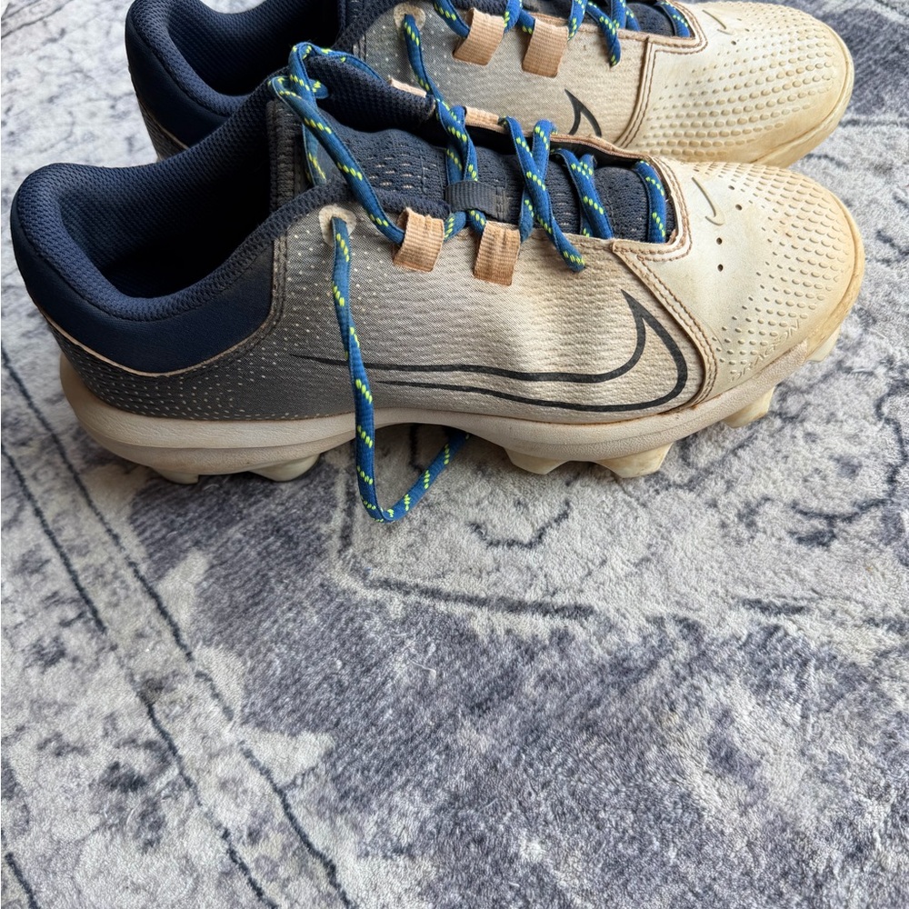 Nike women’s cleats